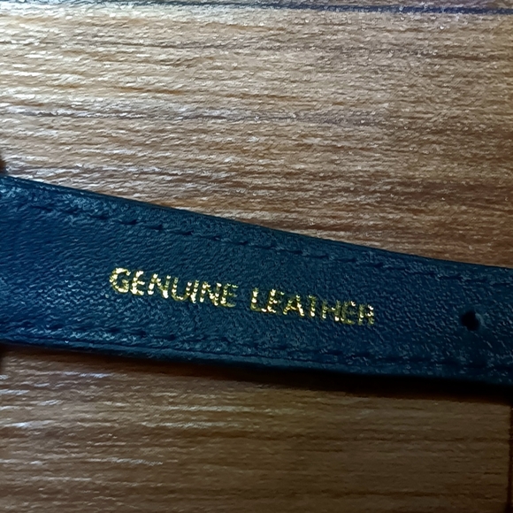 Vintage sparkly Diamond BRAND Silver watch - Picture 3 of 3